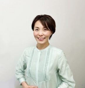 心理カウンセラー　村上法子